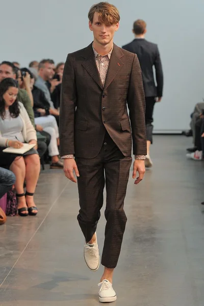 Look 4